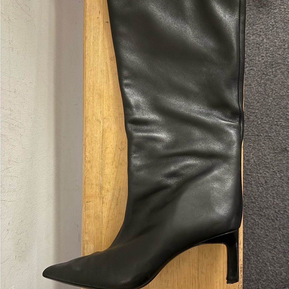 ZARA black genuine leather kitten heel boots.  39
